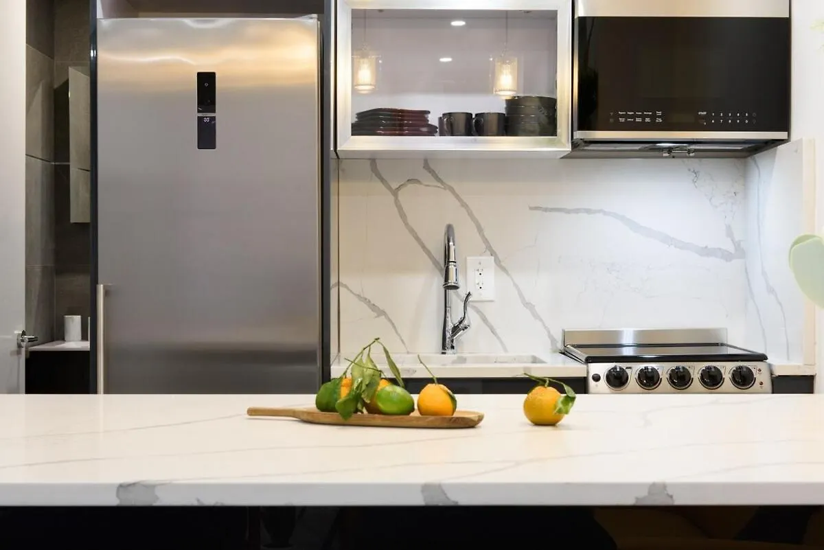 1597-9 Renovated Studio Prime Ues Wd In Unit New York USA